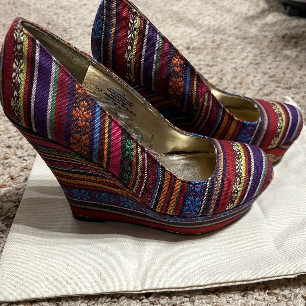 Colorful Mossimo platform heel